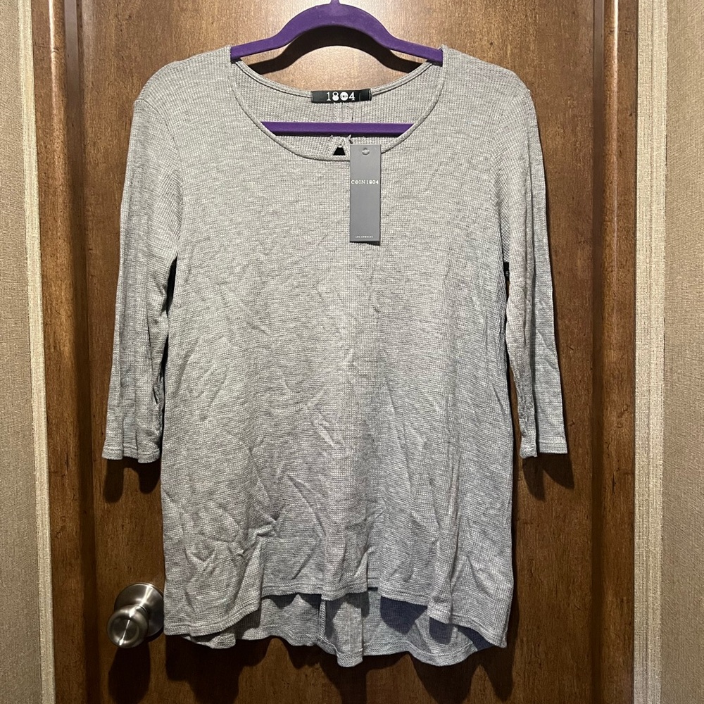 Gray Relaxed Ribbed Blouse with Crew Neck and 3/4 Sleeves